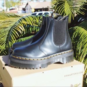 poshmark platform boots